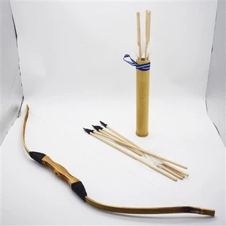 Anak-anak Kayu Busur dan Anak Panah